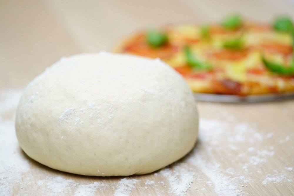 air-fryer-pizza-recipe-step-one